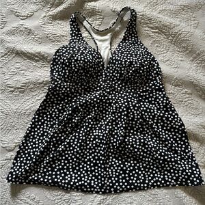 Land’s End black/white halter racer back tankini top with polka dots - size 12